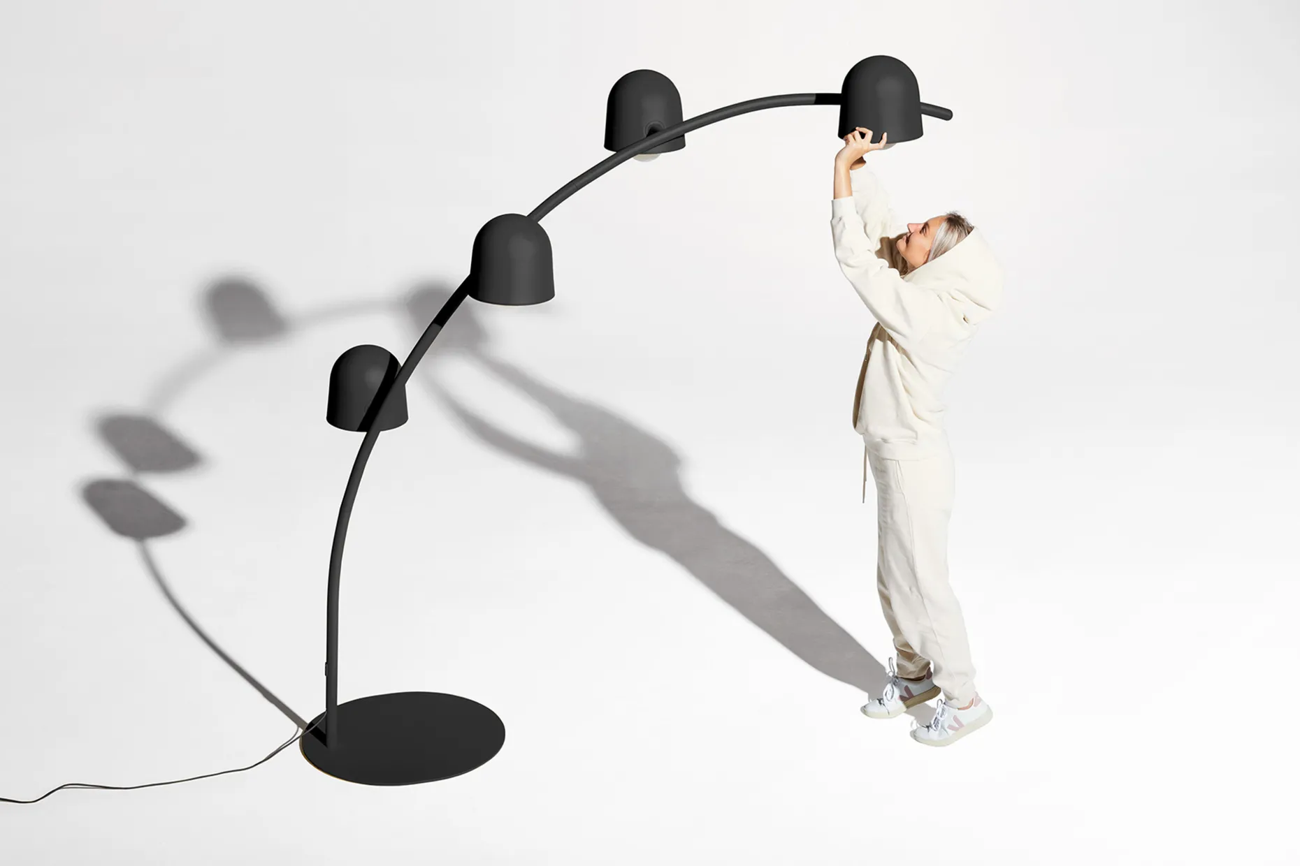Big Lebow Arc lamp, black, 186x234 cm