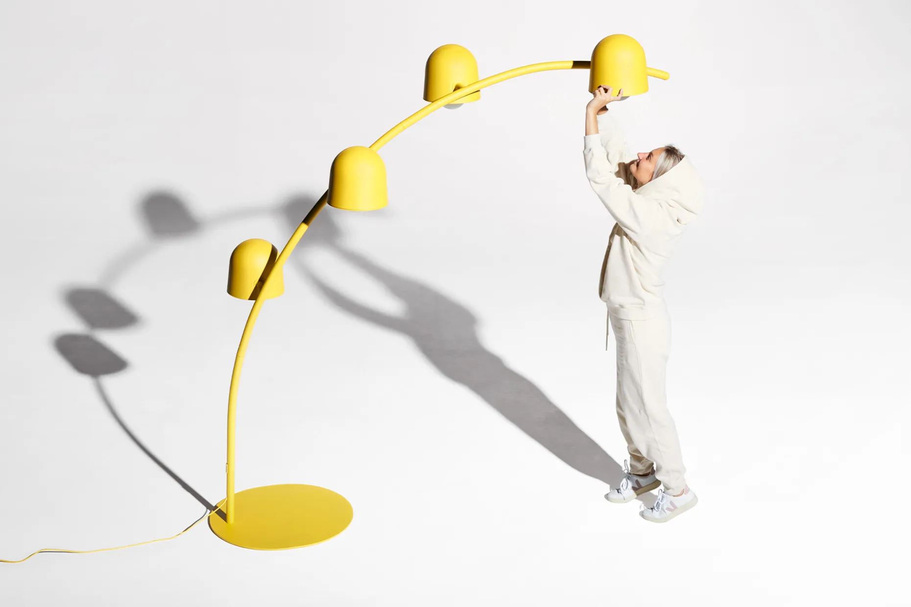 Big Lebow Arc lamp, jaune, 186x234 cm