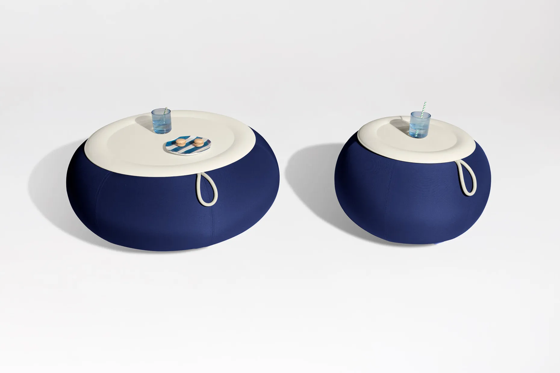 Dumpty Outdoor Tables basses d'extérieur, bleu, 78x78x21 cm
