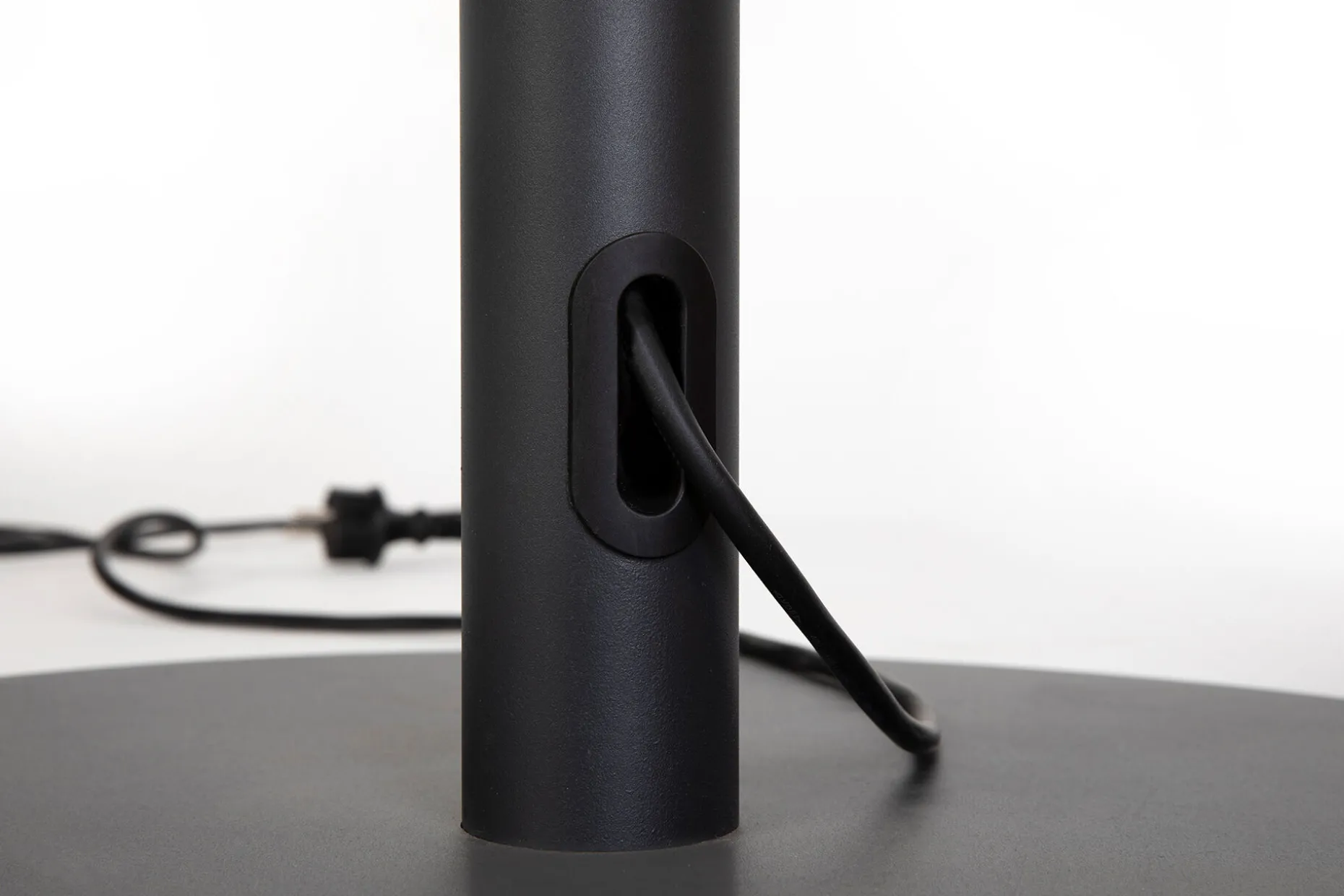Edison the Giant Grande lampe sur pied, 58x58x182 cm