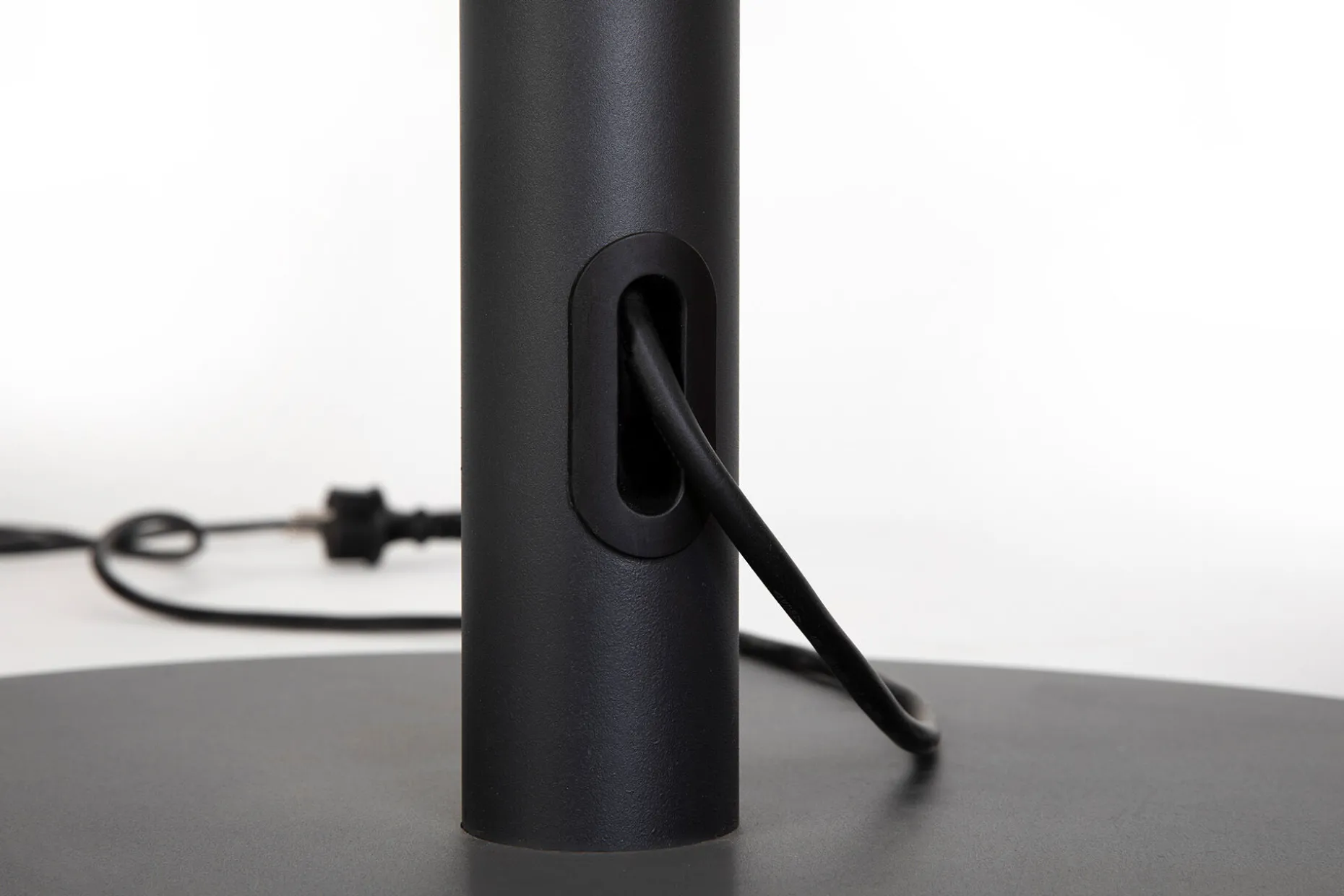 Edison the Giant Grande lampe sur pied, black, 58x58x182 cm