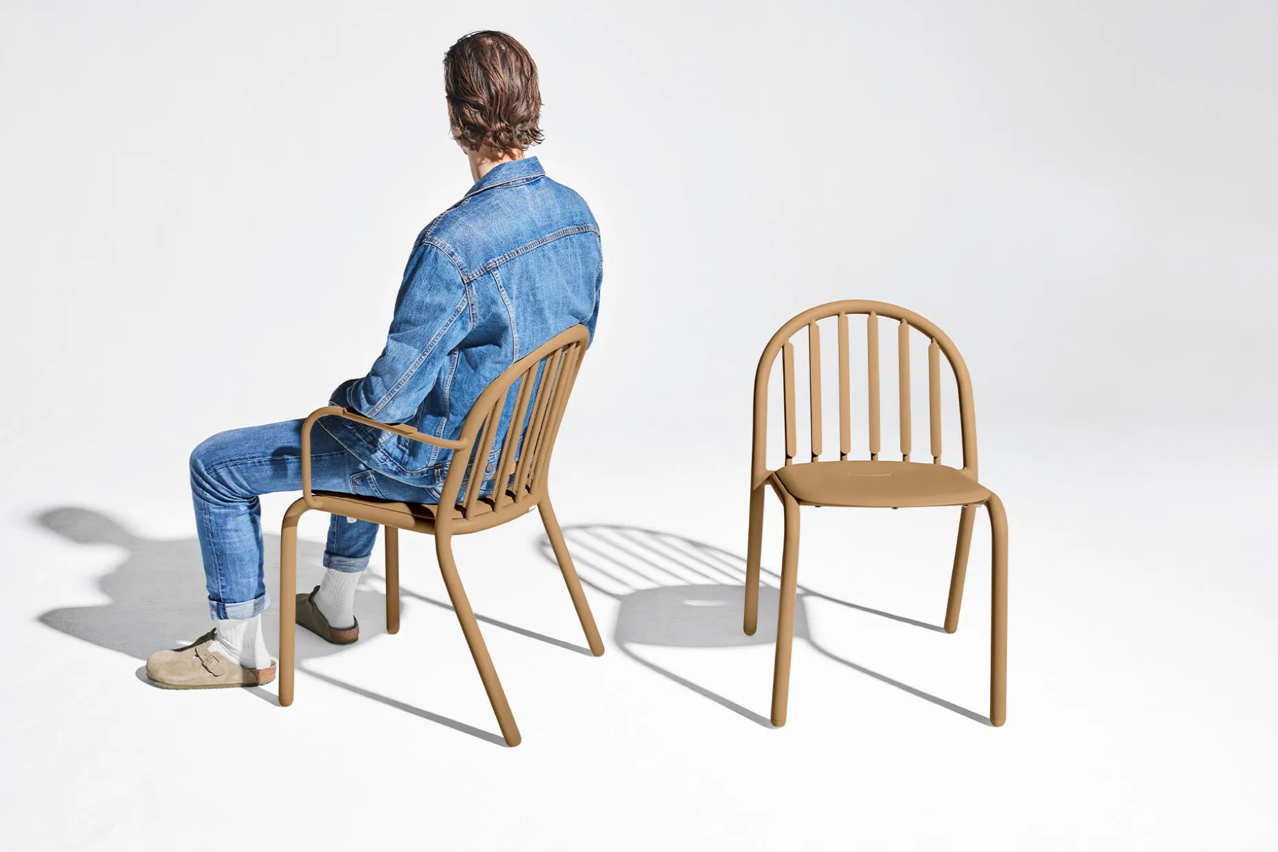 Fred's Armchair Chaise de jardin avec accoudoirs, marron, 60x59.5x80.5 cm