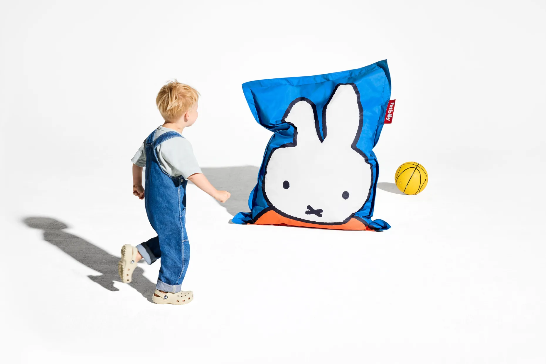 Junior Nylon x Miffy / Boris Pouf géant Miffy, bleu, 130x100 cm