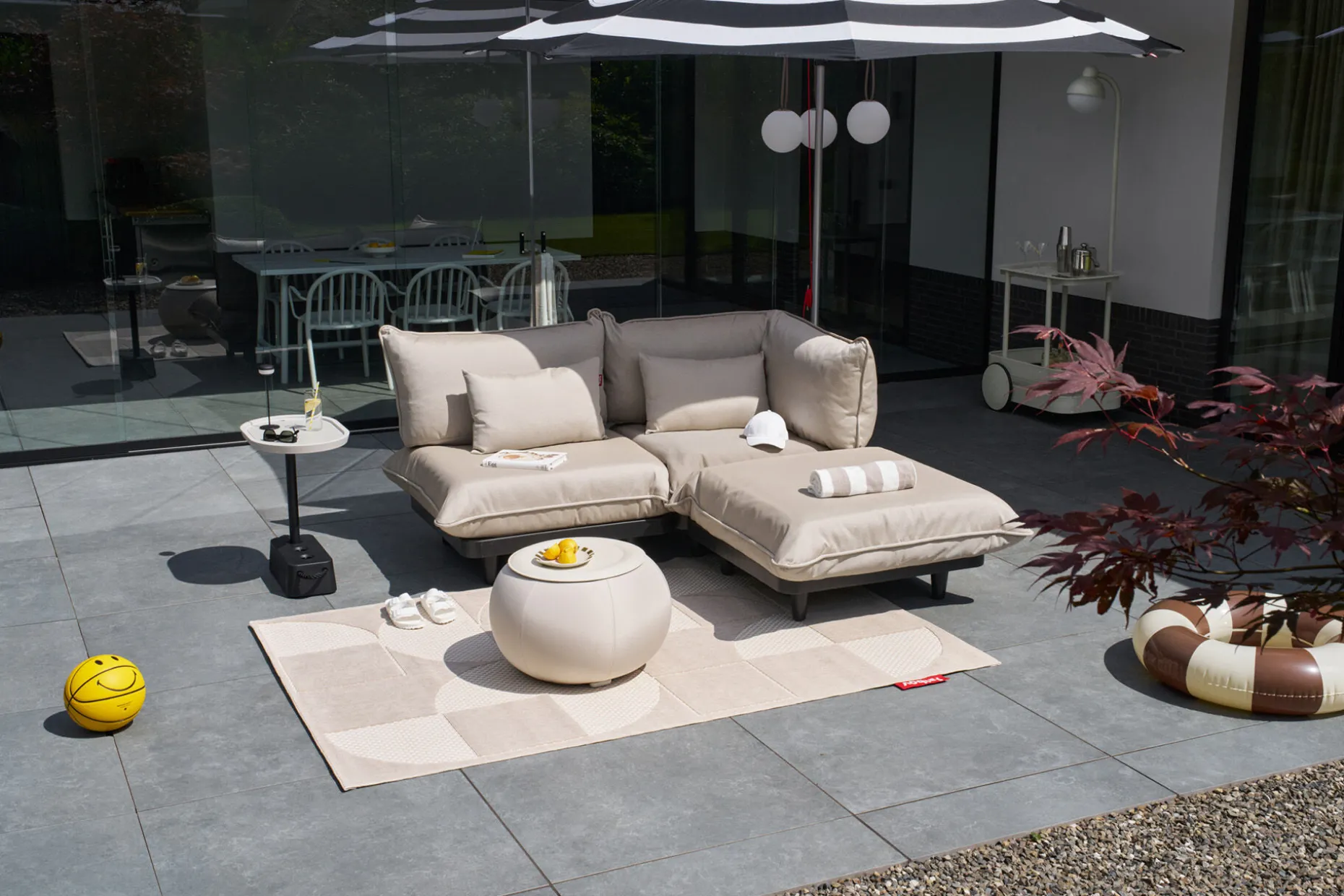 Paletti Set Medium Royal + Table Ensemble lounge d’extérieur modulaire, 190x190x90 cm