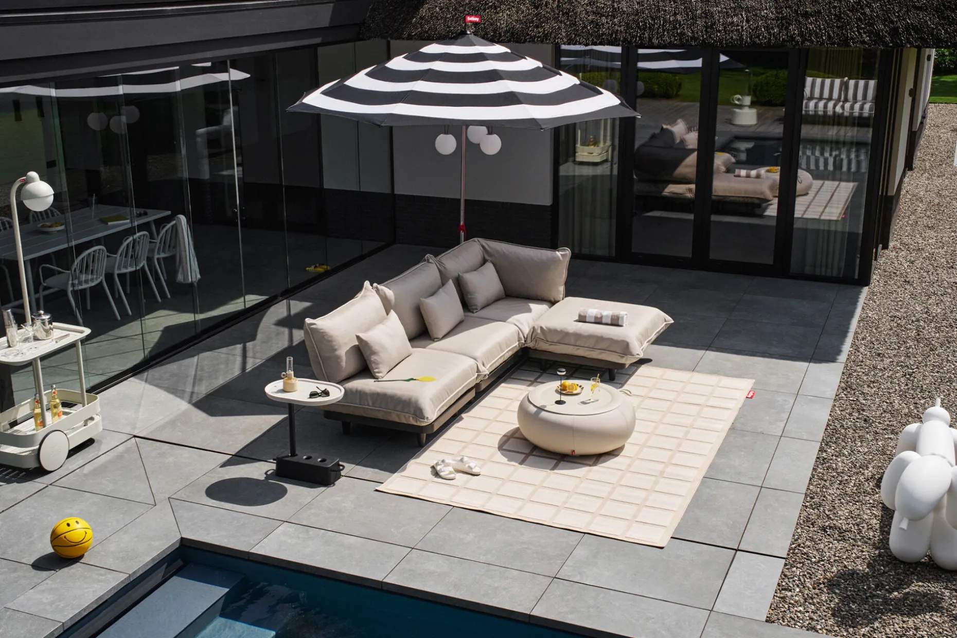 Paletti Set Medium Royal + Table Ensemble lounge d’extérieur modulaire, 190x190x90 cm