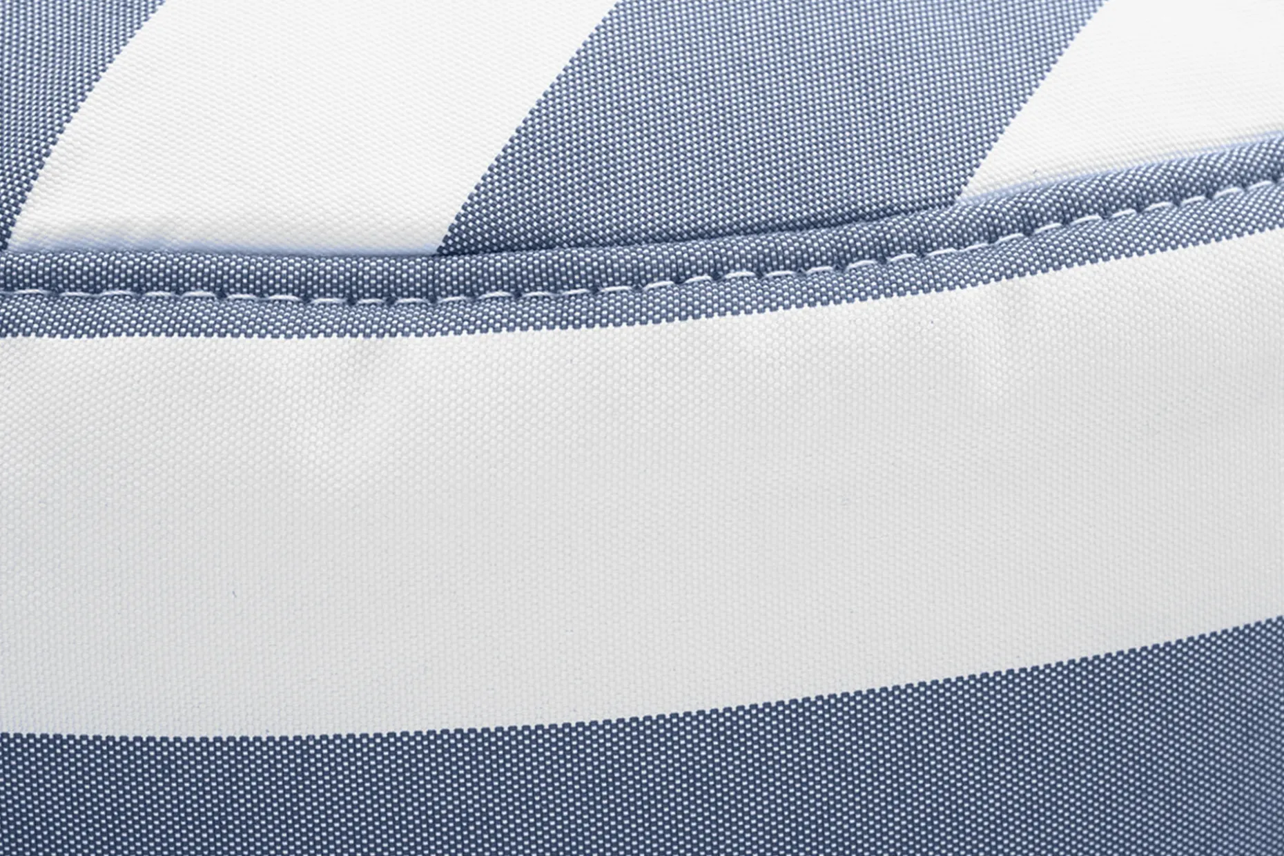 Point Outdoor Pouf d’extérieur, blanc, 50x50x35 cm