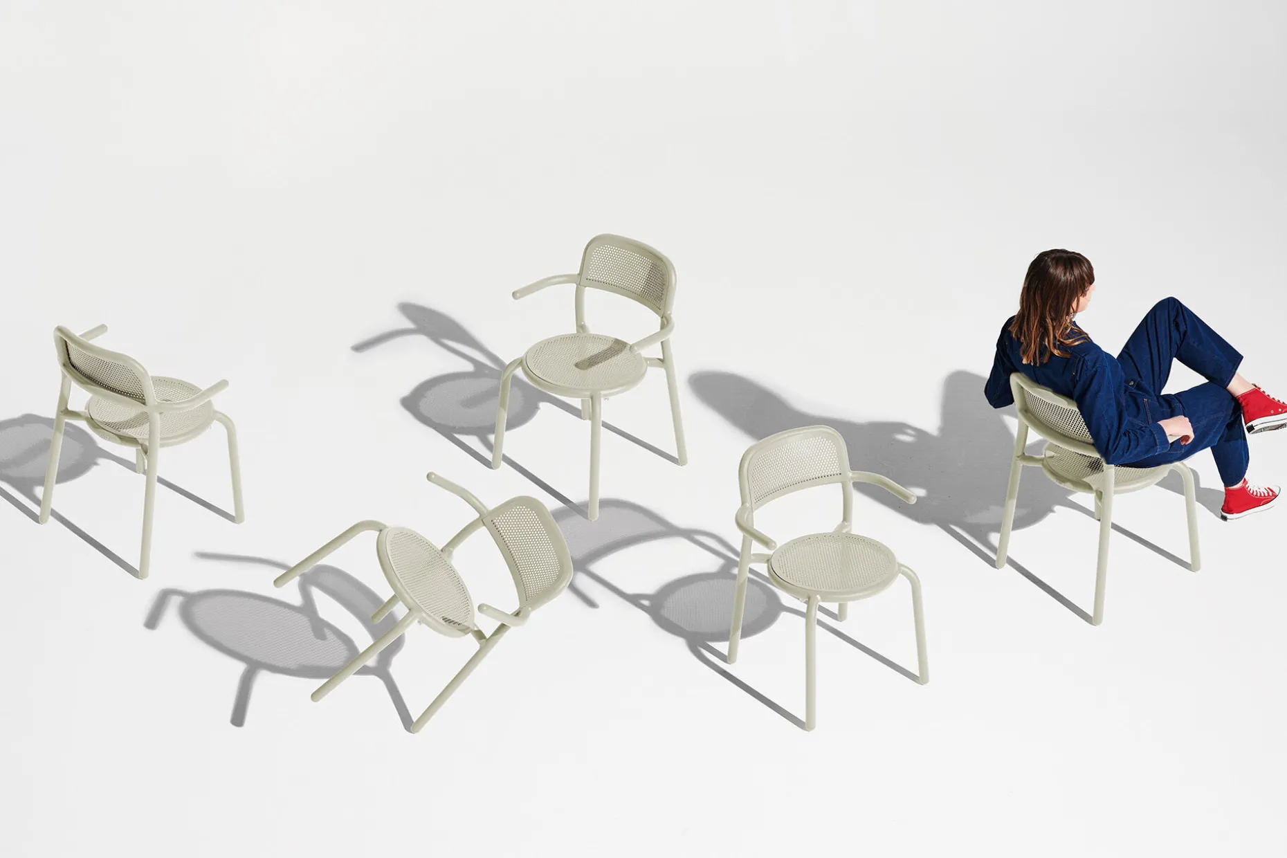 Toní Armchair Chaise de jardin avec accoudoirs, beige, 59.5x54.5x80.5 cm