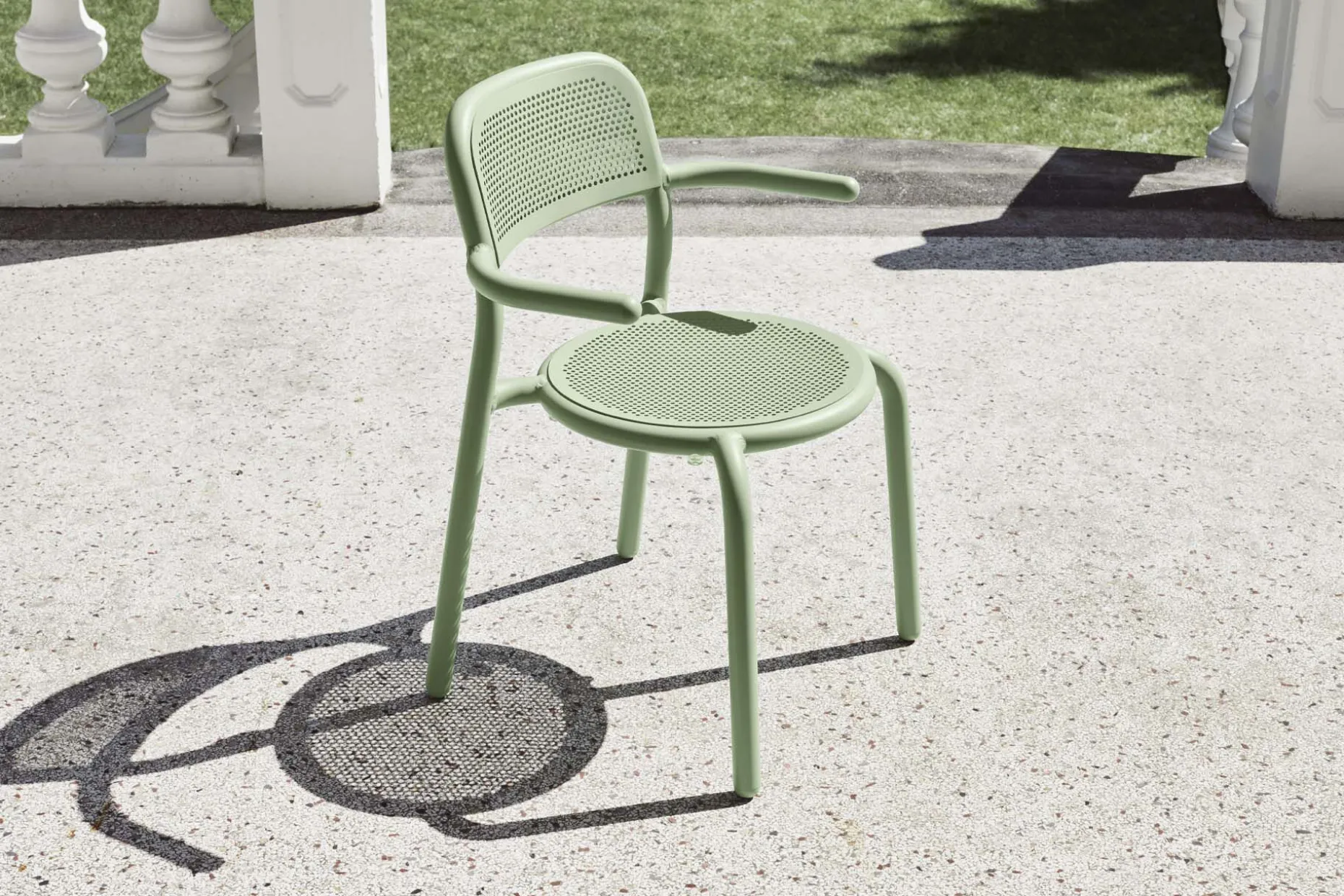Toní Armchair Chaise de jardin avec accoudoirs, vert, 59.5x54.5x80.5 cm