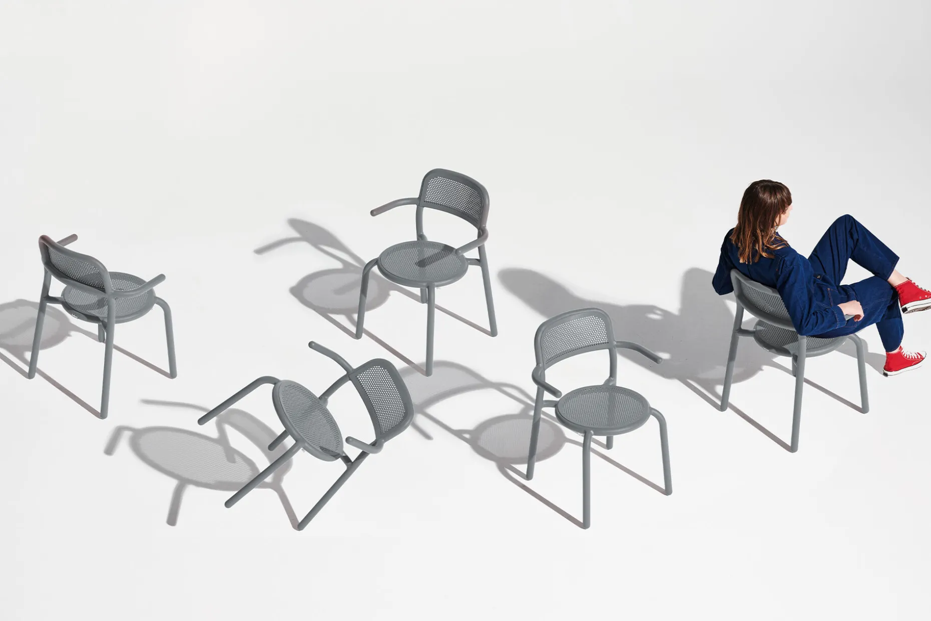 Toní Armchair Chaise de jardin avec accoudoirs, gris, 59.5x54.5x80.5 cm
